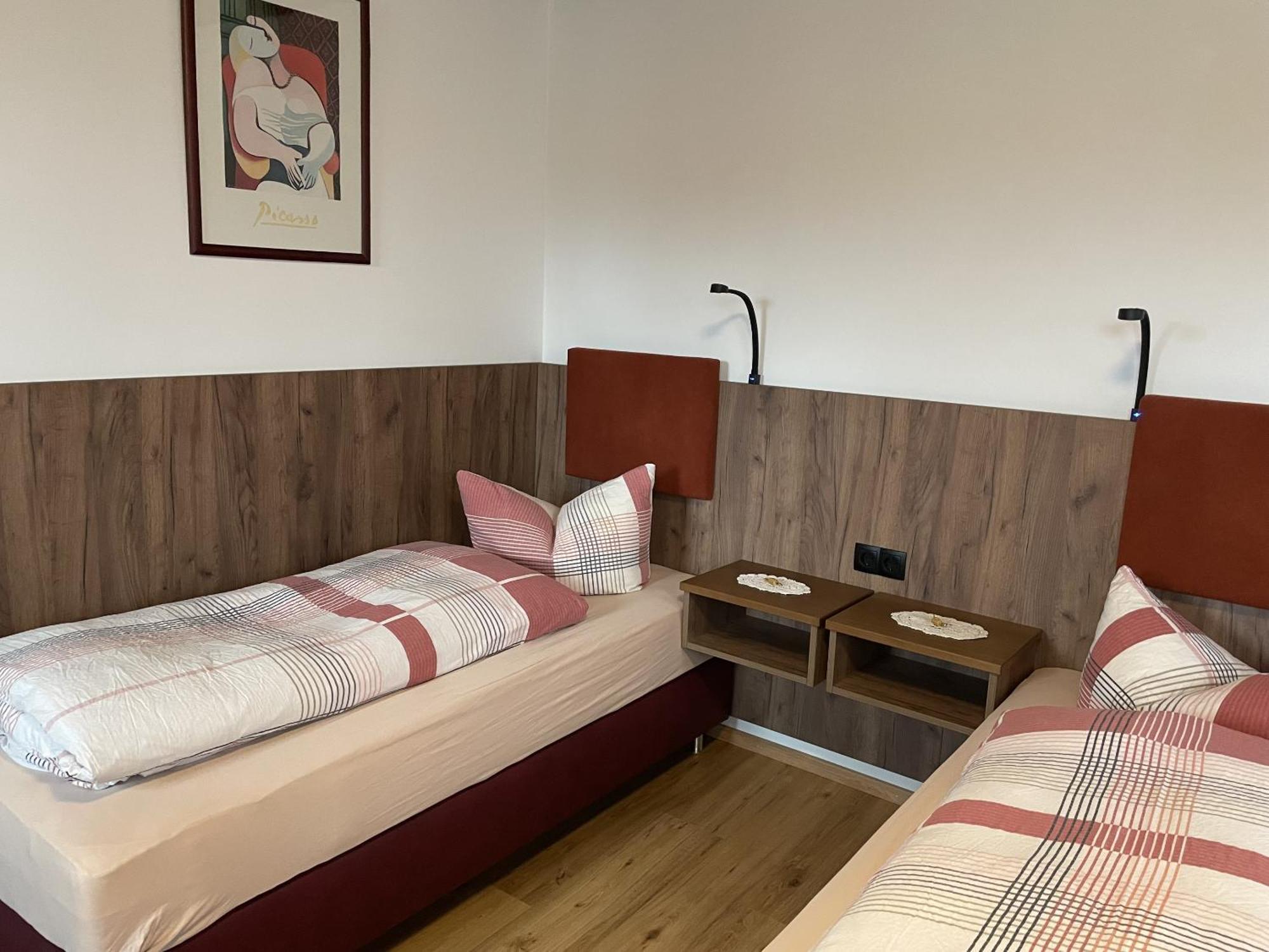 Hotel Boarding House Hohenwart Fuchstal Rom bilde